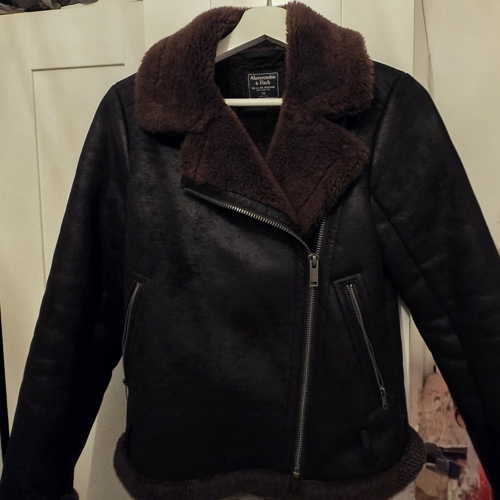 Women's Black and Brown Jacket